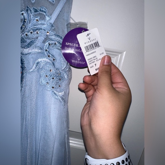 Dress Stunning baby blue maxi prom wedding formal dress size 7 - Picture 9 of 10